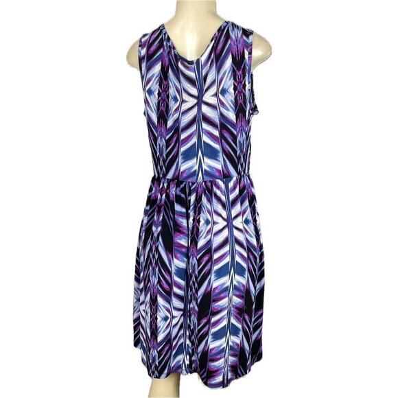 AGB 6 Purple-Blue Print Surplice Neck Layer Detail Sleeveless Above Knee Dress - Picture 4 of 5